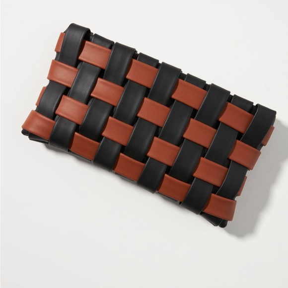 Anthropologie Handbags - Anthropologie Puffy Woven Clutch